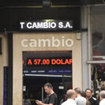 Brotan “arbolitos” en la city porteña