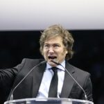 Javier Milei oficializó su hostigamiento al periodismo ante el mundo