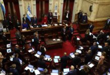 Las oposiciones que nacieron en una legislativa